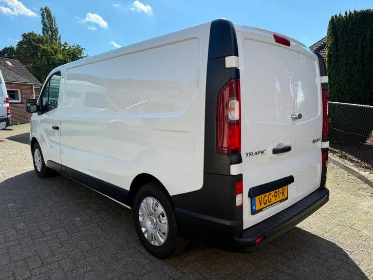 Renault Trafic 2020 photo 2