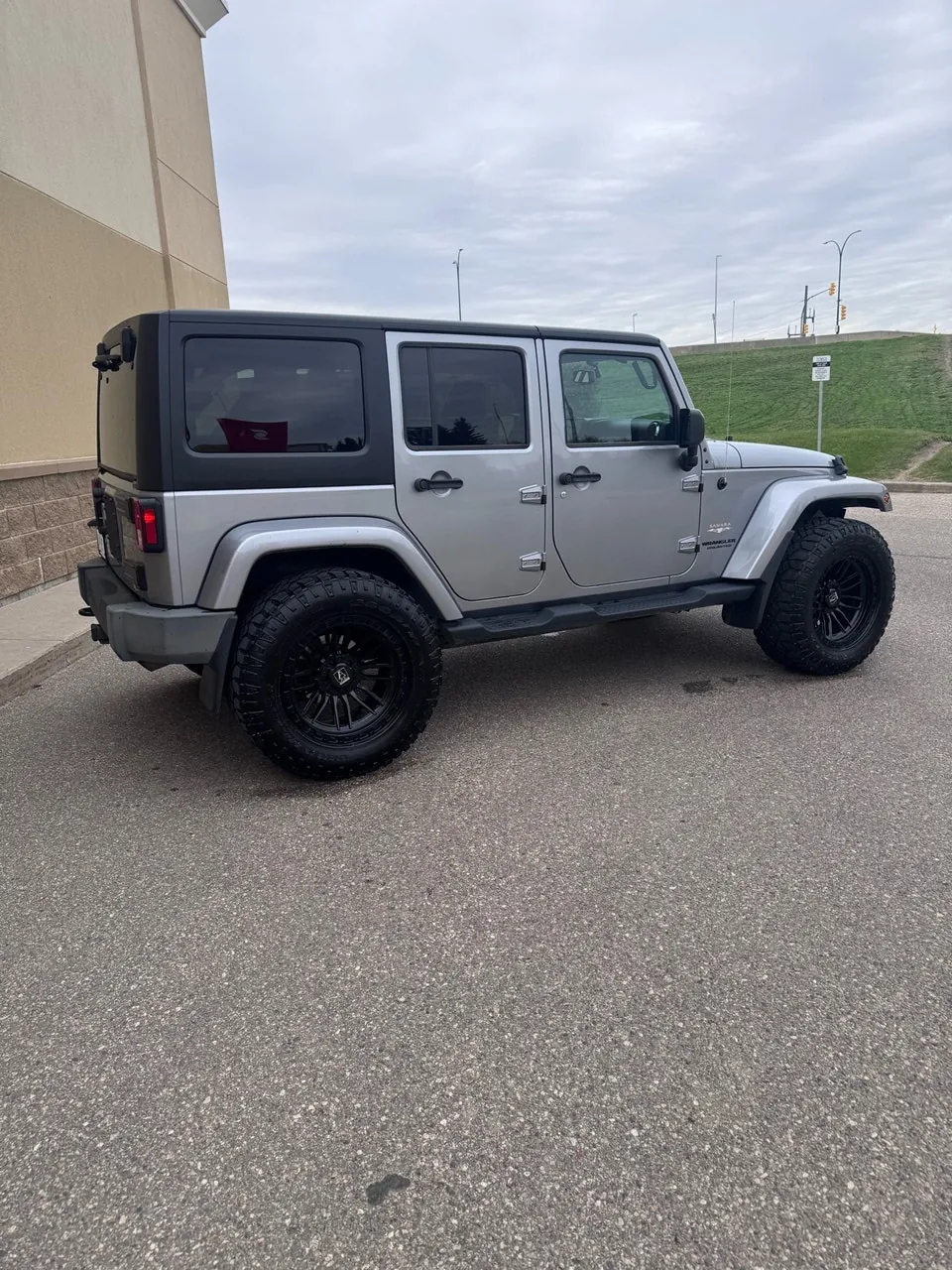 Jeep Wrangler 2015 photo 2