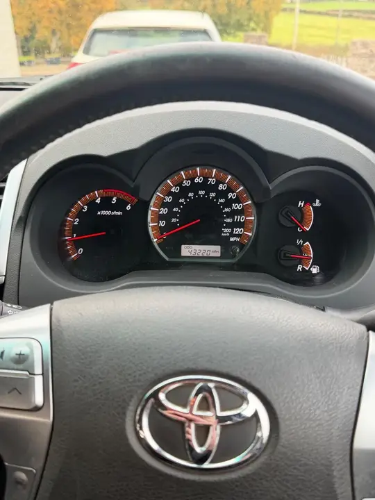 Toyota Hilux 2016 photo 2
