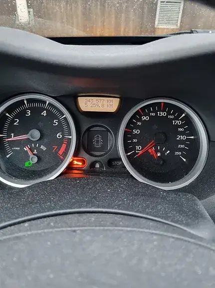Renault Megane Ii 2009 photo 3
