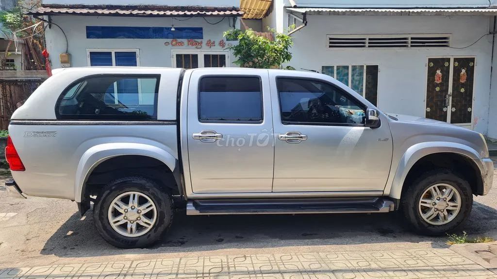 Isuzu Dmax 2011 photo 3