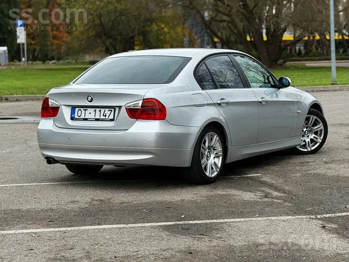 BMW 318 2006 photo 4