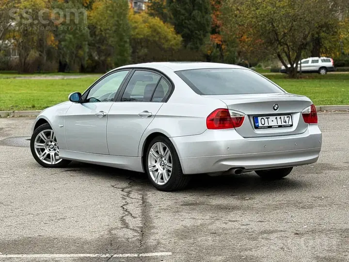 BMW 318 2006 photo 3