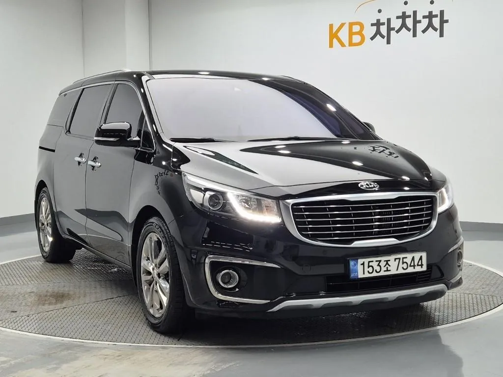 Kia Carnival 2018 photo 4