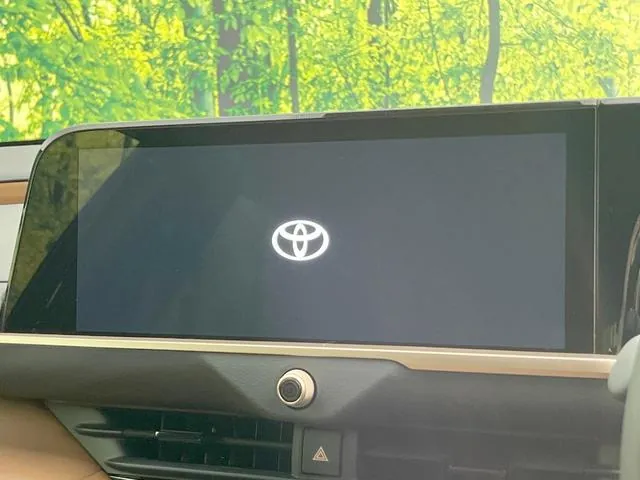 Toyota Crown Estate 2025 photo 5
