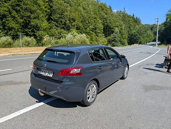 Peugeot 308 2014 photo 3