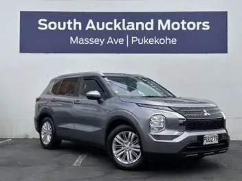 Mitsubishi Outlander 2023 photo 4