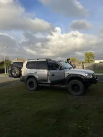 Toyota Land Cruiser Prado 1996 photo 4