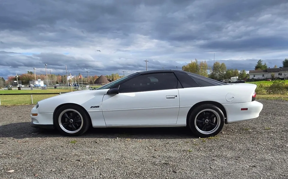 Chevrolet Camaro 1998 photo 3
