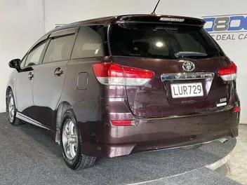 Toyota Wish 2010 photo 5