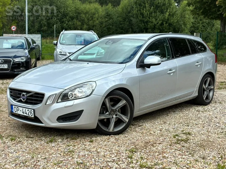 Volvo V60 2010 photo 2