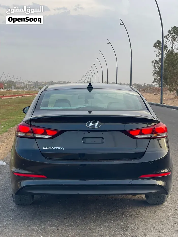 Hyundai Elantra 2017 photo 2