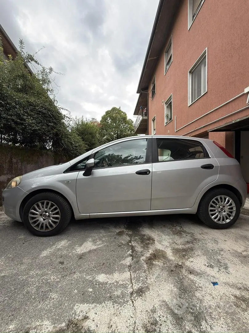 Fiat Punto 2014 photo 2