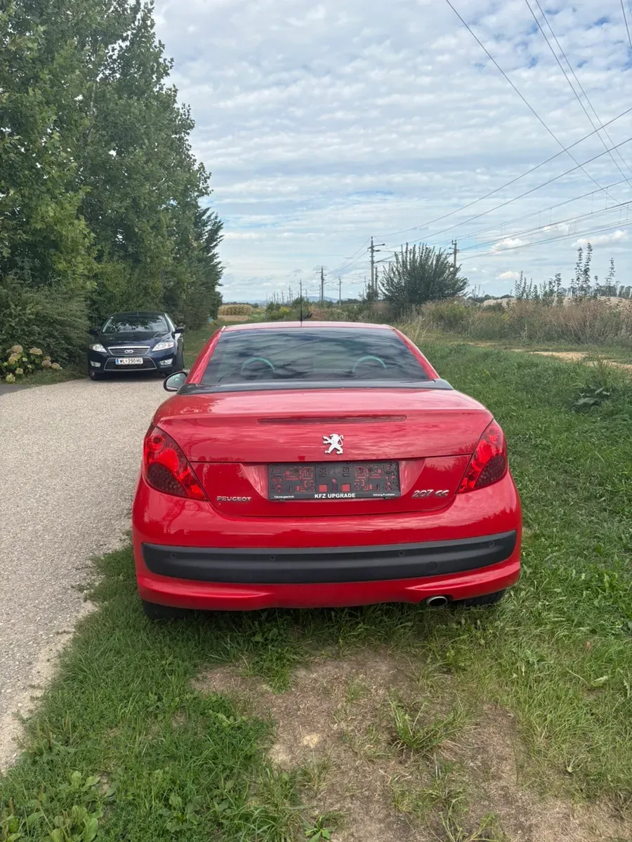 Peugeot 207 2008 photo 3