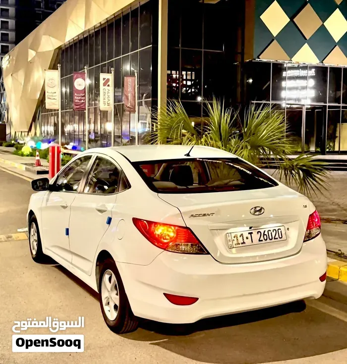 Hyundai Accent 2015 photo 4