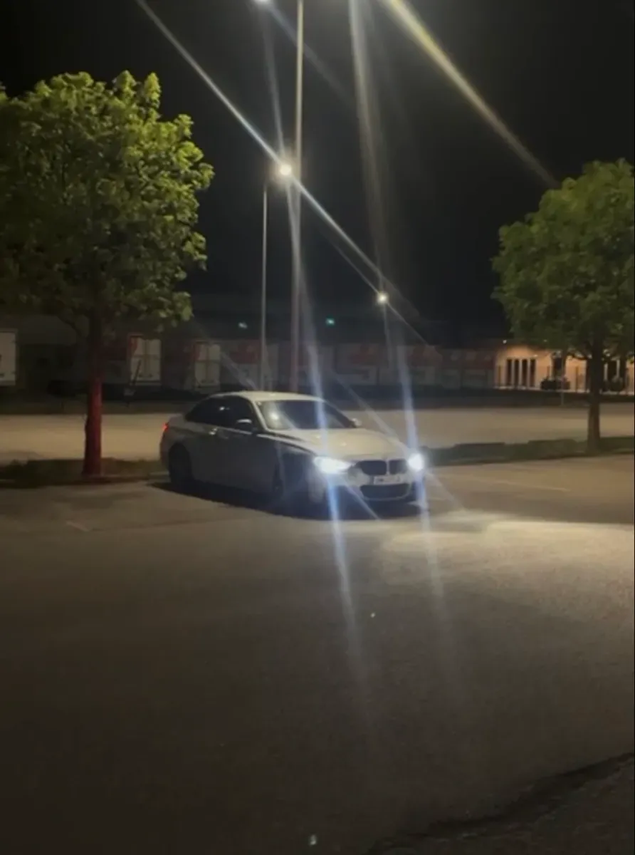 BMW 3Er-Reihe 320I 2014 photo 2