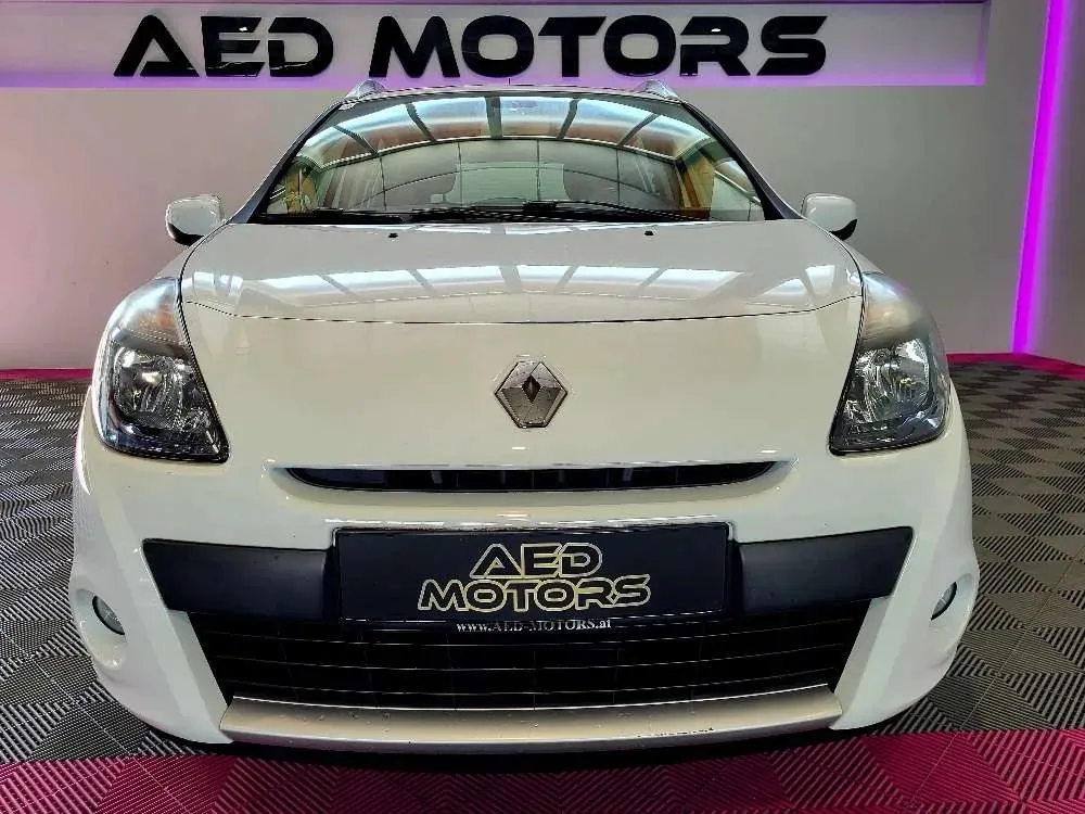 Renault Clio 2011 photo 3