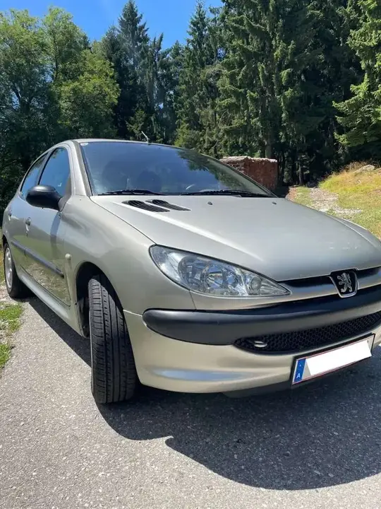 Peugeot 206 2003 photo 3