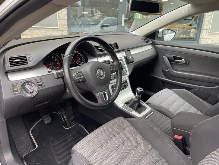 Volkswagen Passat Cc 2011 photo 2