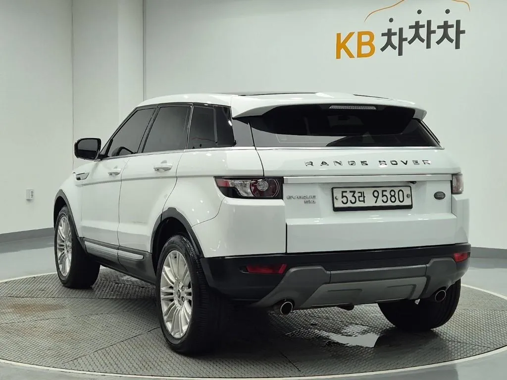 Land Rover Range Rover Evoque 2013 photo 2