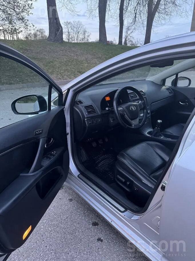 Toyota Avensis 2009 photo 4