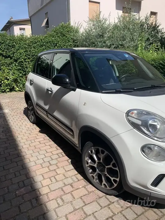 Fiat 500L 2014 photo 2