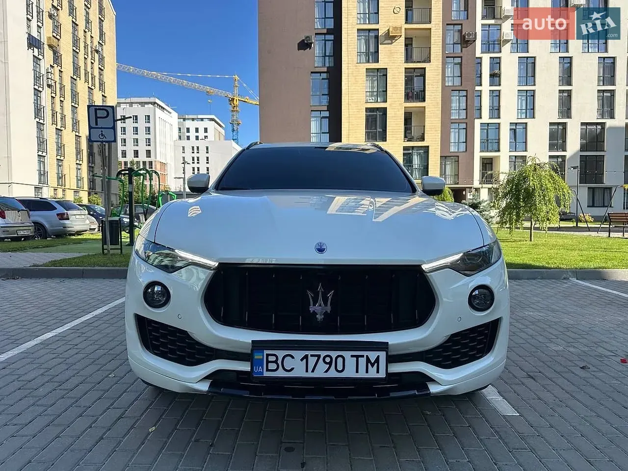 Maserati Levante 2018 photo 2