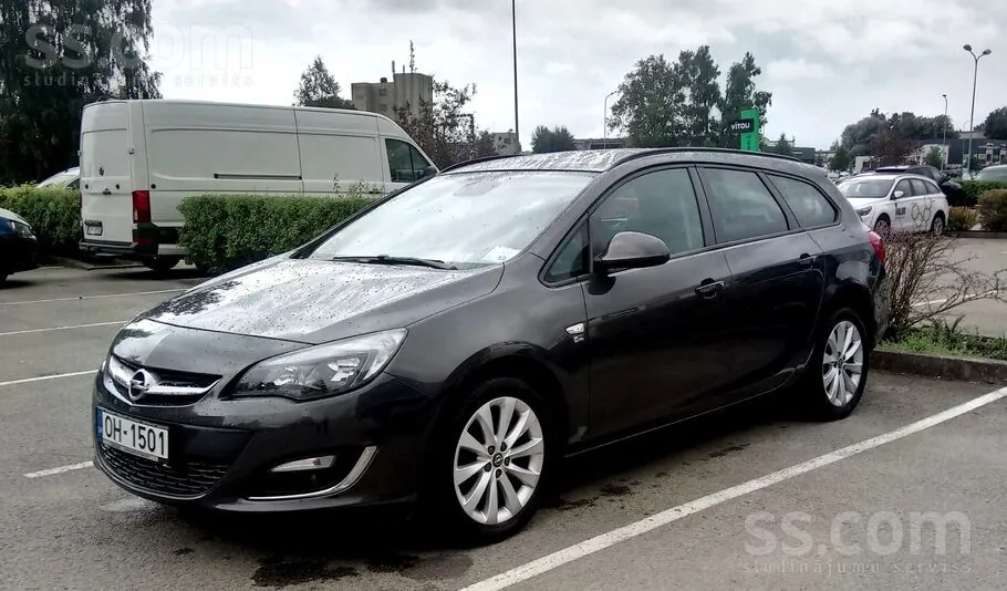 Opel Astra 2012 photo 4