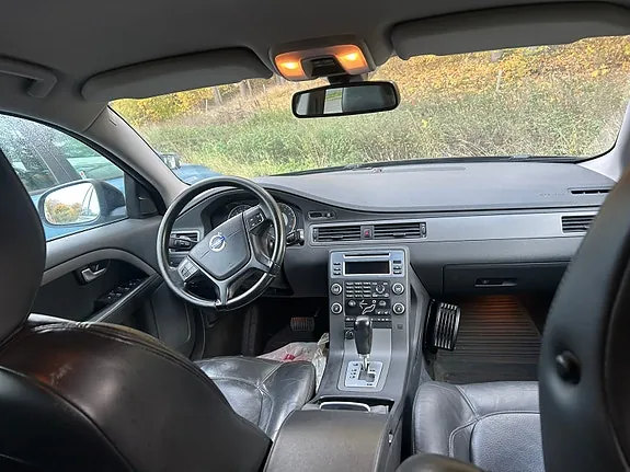Volvo V70 2011 photo 4