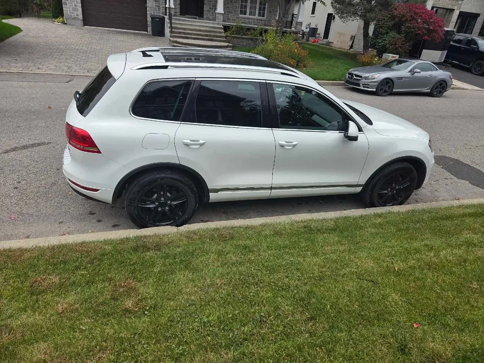 Volkswagen Touareg 2012 photo 4