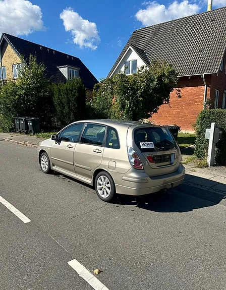 Suzuki Liana 2006 photo 2