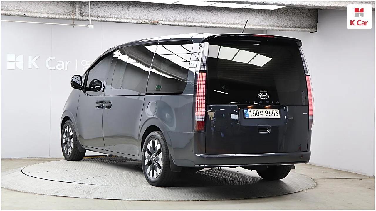 Hyundai Staria 2022 photo 2
