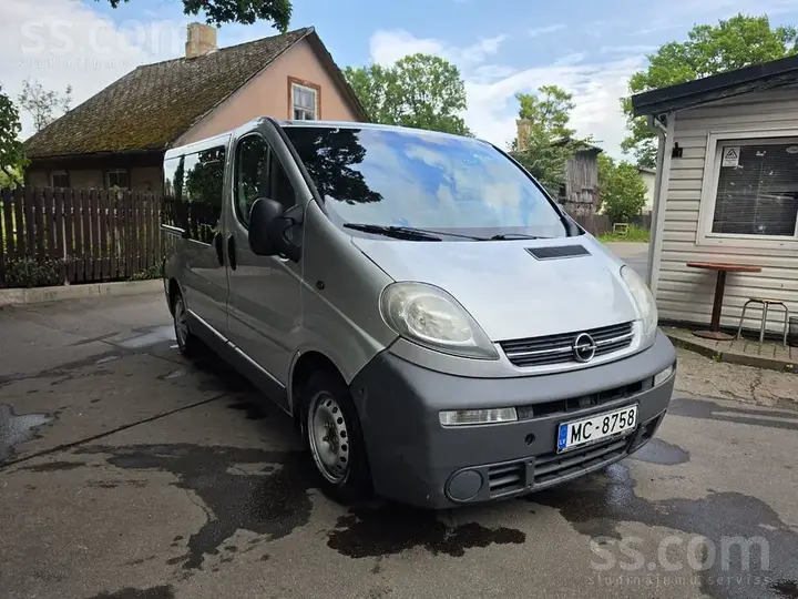 Opel Vivaro 2006 photo 2