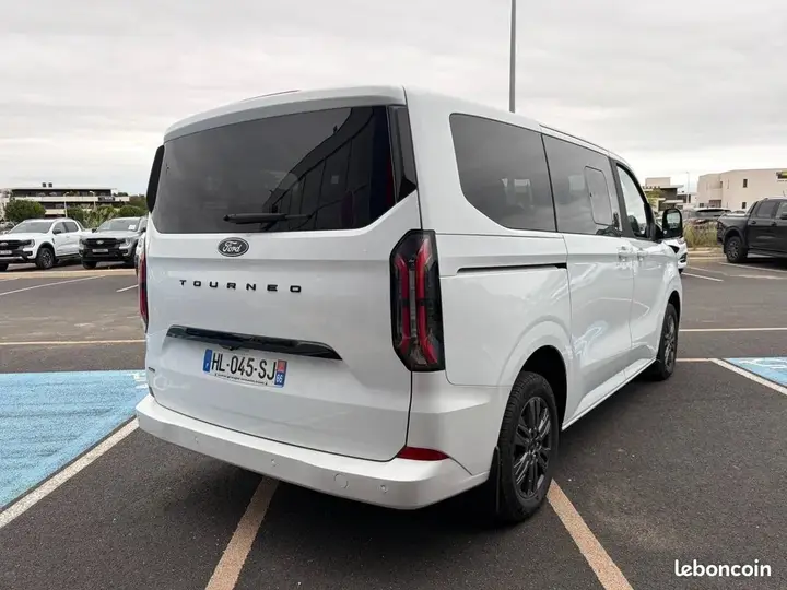 Ford Tourneo Custom 2026 photo 5