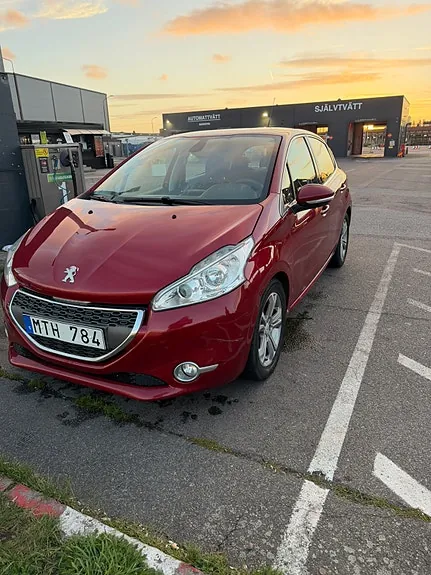 Peugeot 208