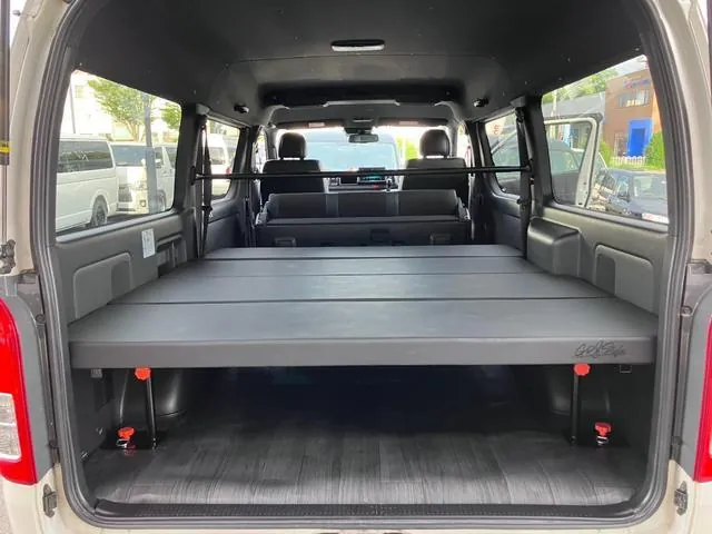 Toyota Hiace 2020 photo 4