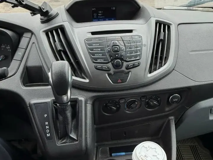 Ford Transit 2018 photo 2