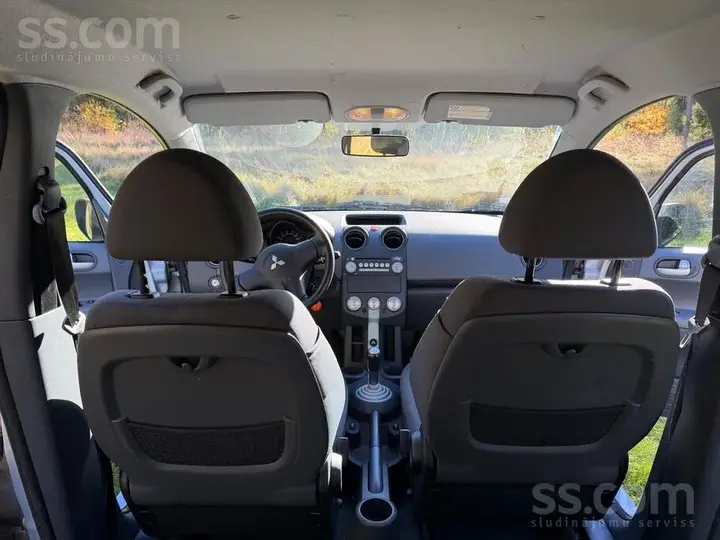 Mitsubishi Colt 2006 photo 3