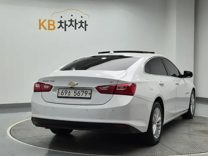 Chevrolet Malibu 2017 photo 3