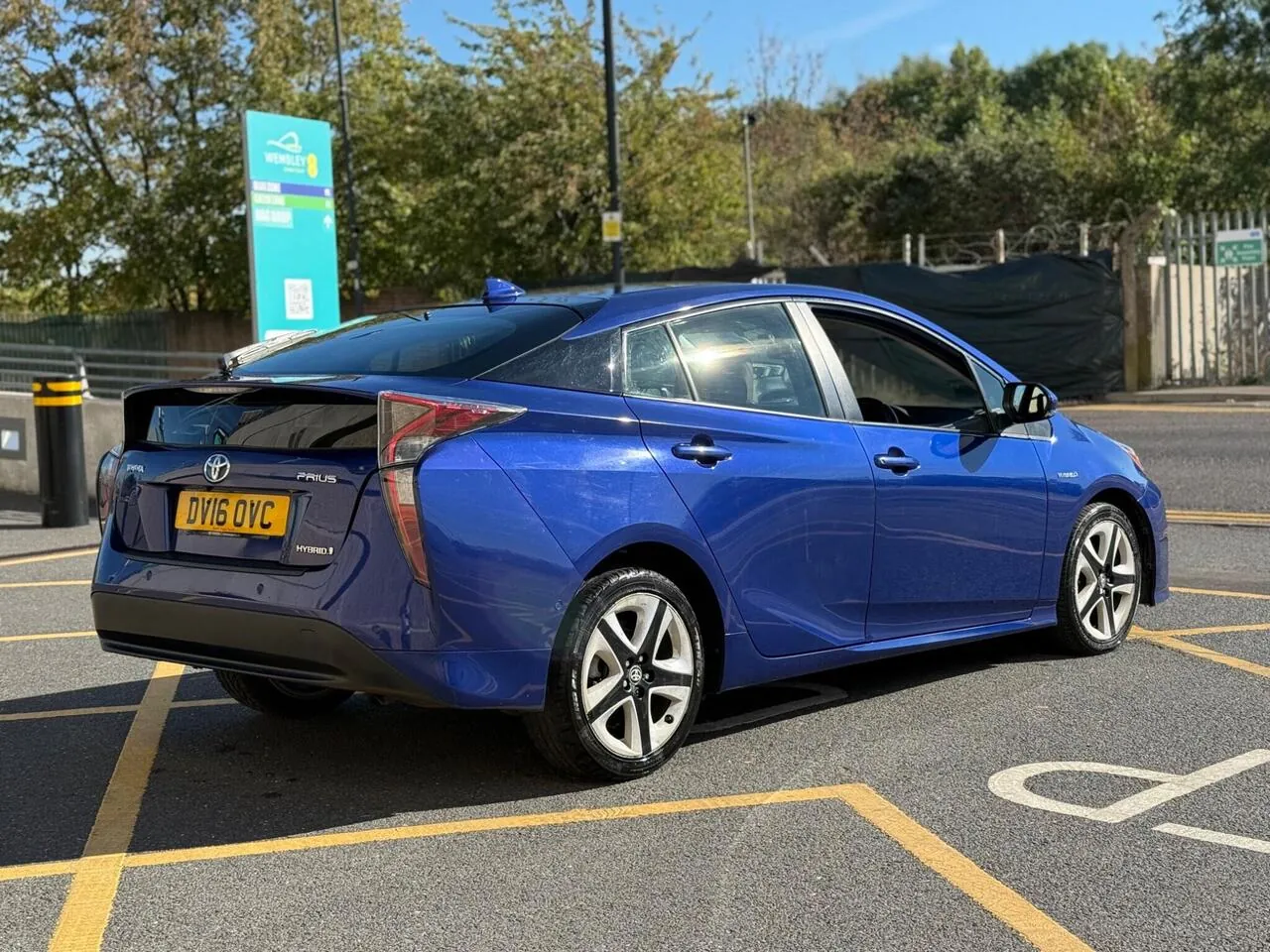 Toyota Prius 2016 photo 2