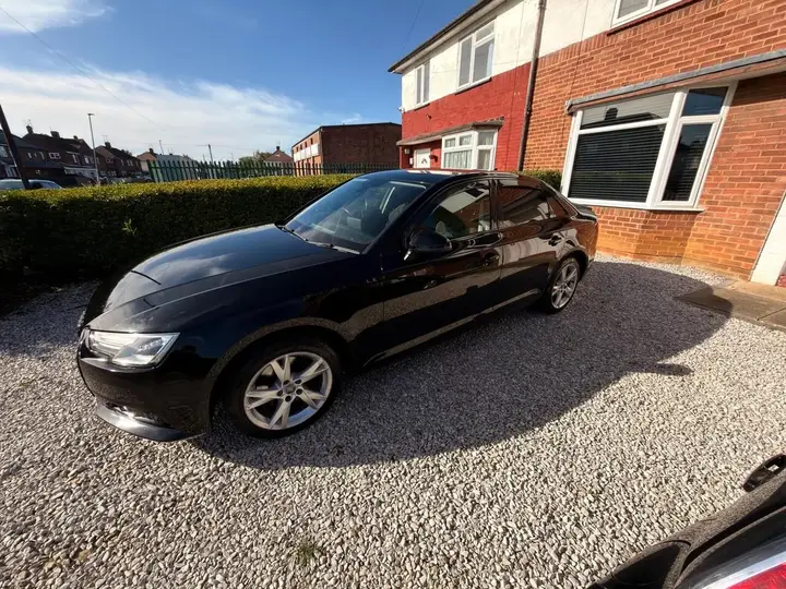 Audi A4 2016 photo 2