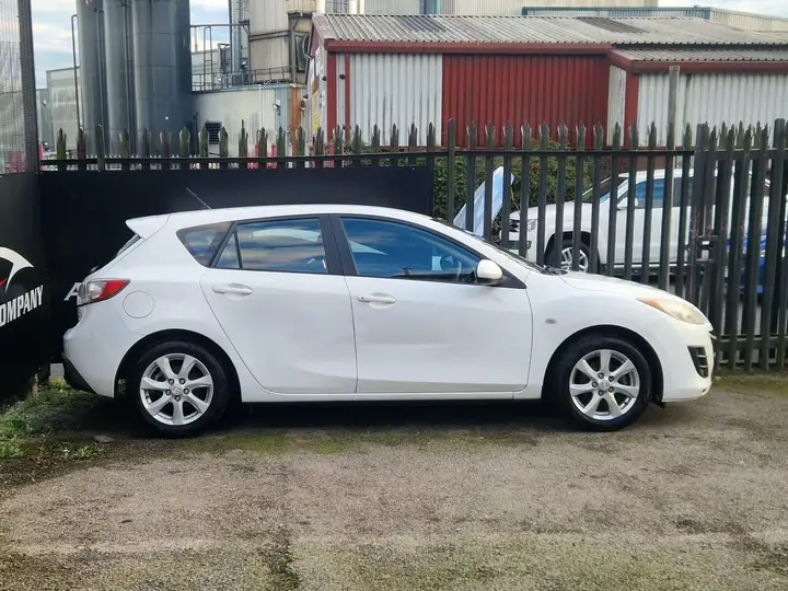 Mazda Mazda3 2010 photo 5