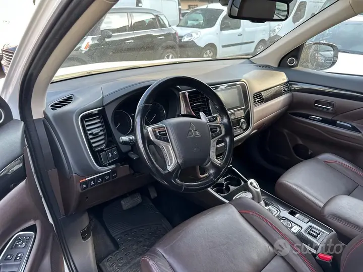 Mitsubishi Outlander 2018 photo 5