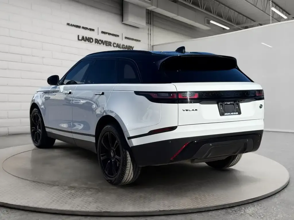 Land Rover Range Rover Velar 2023 photo 3