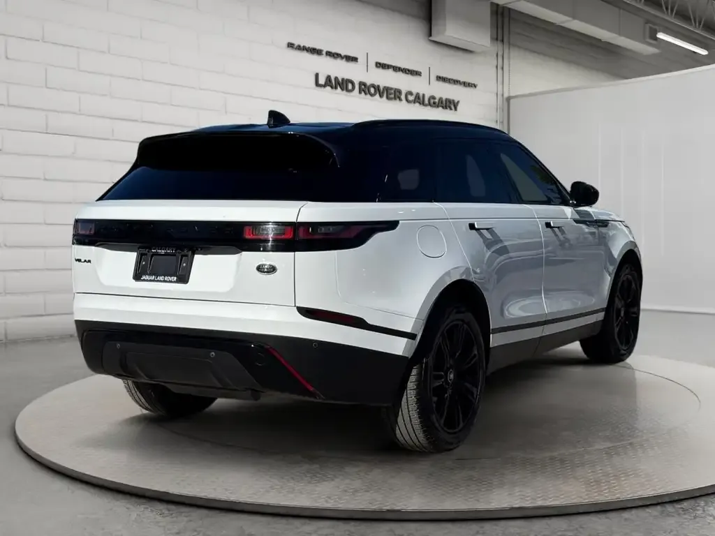 Land Rover Range Rover Velar 2023 photo 5