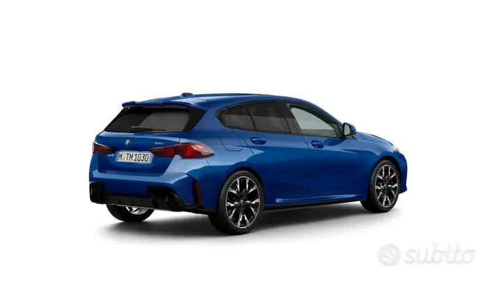 BMW 118D 2023 photo 4