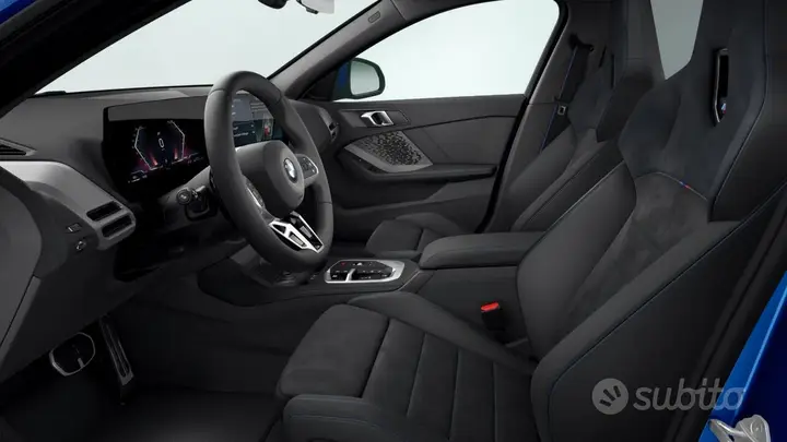 BMW 118D 2023 photo 2