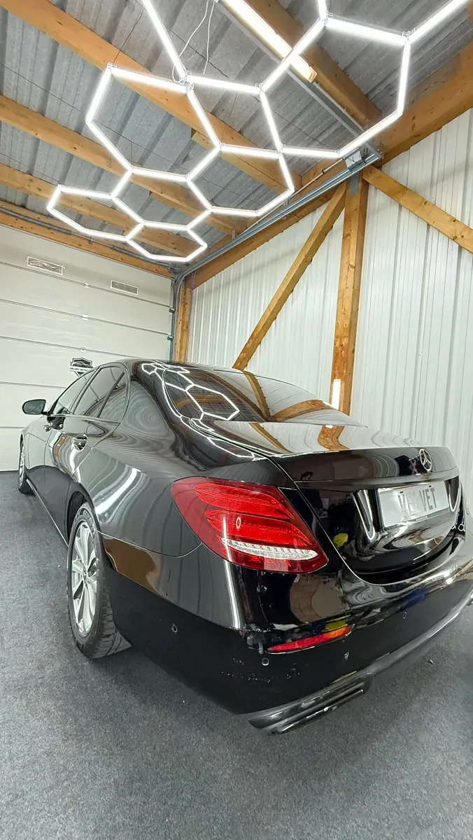 Mercedes-Benz E-Class 2020 photo 2
