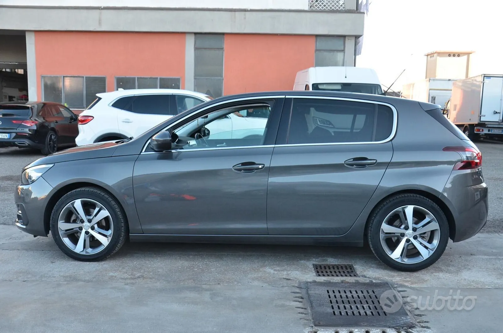 Peugeot 308 2018 photo 2