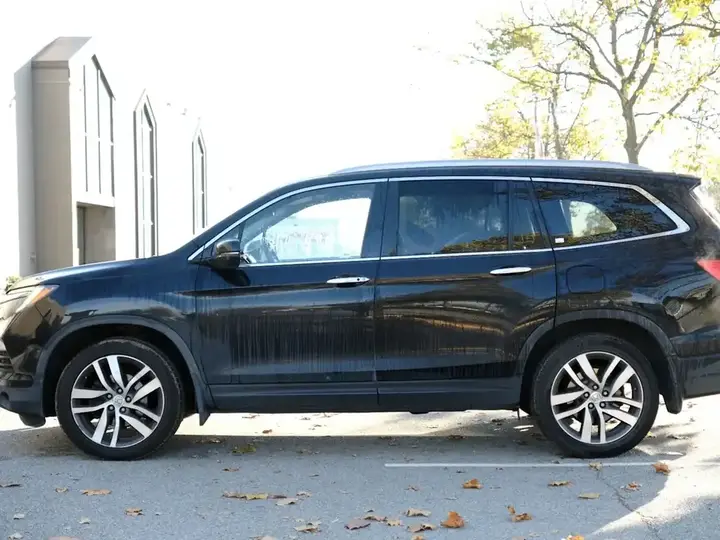 Honda Pilot 2017 photo 2